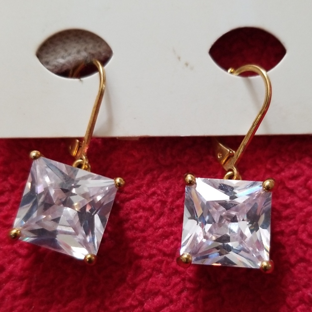 Earrings - Picture 2 of 4